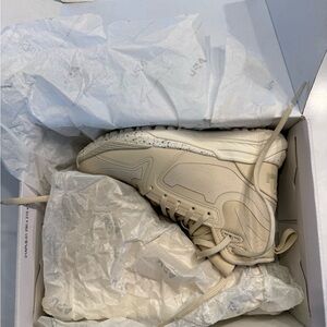 APL Women's Cream/Tan TechLoom Runner Sneakers